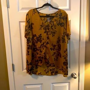 Torrid gold blouse NWT